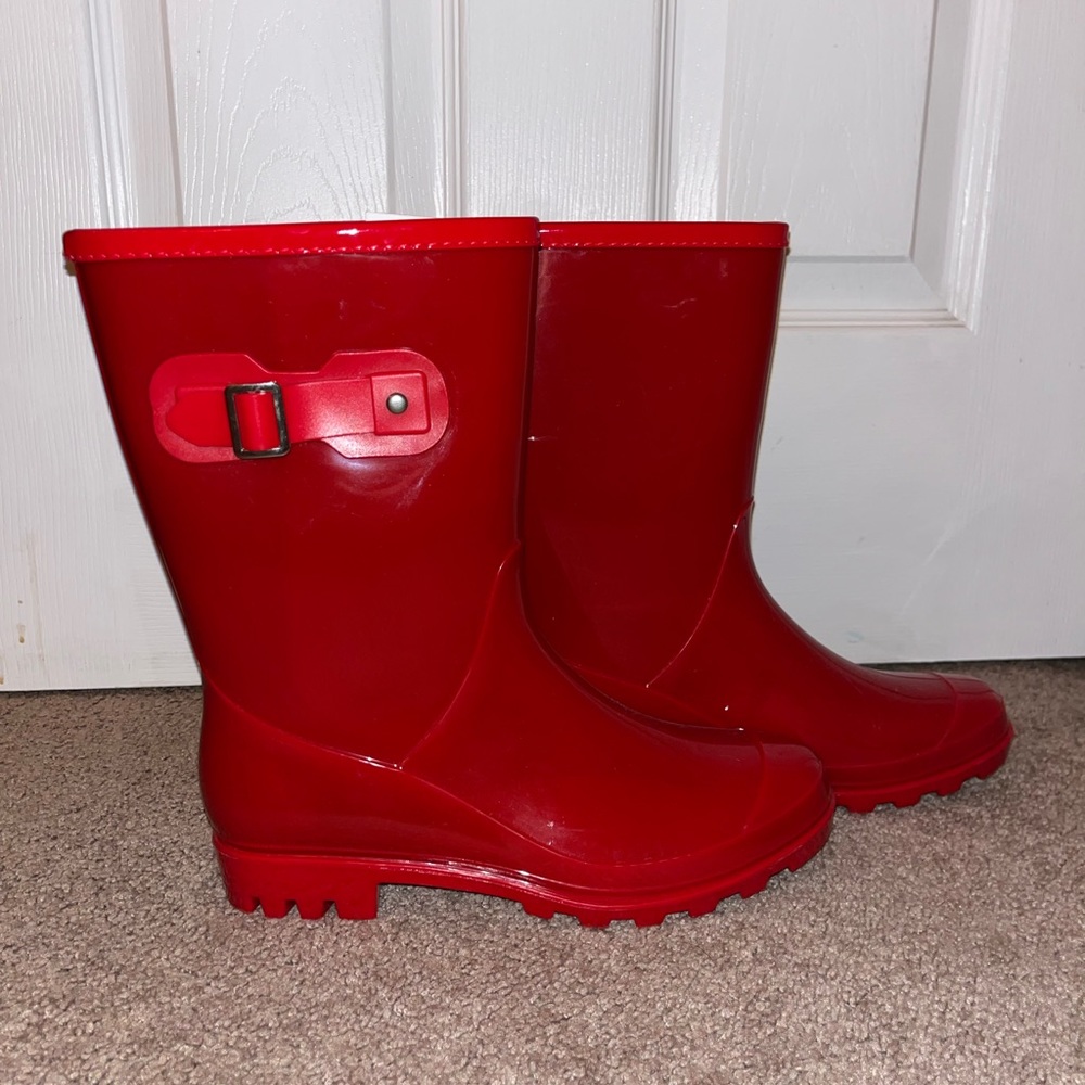 Red Rainboots